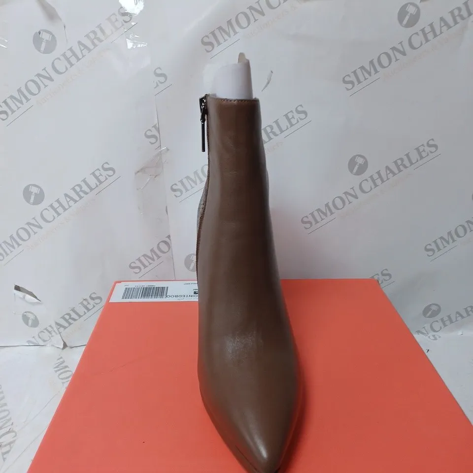 BOXED RUTH LANGSFORD PLATFORM LEATHER ANKLE BOOTS, TAUPE - SIZE 4