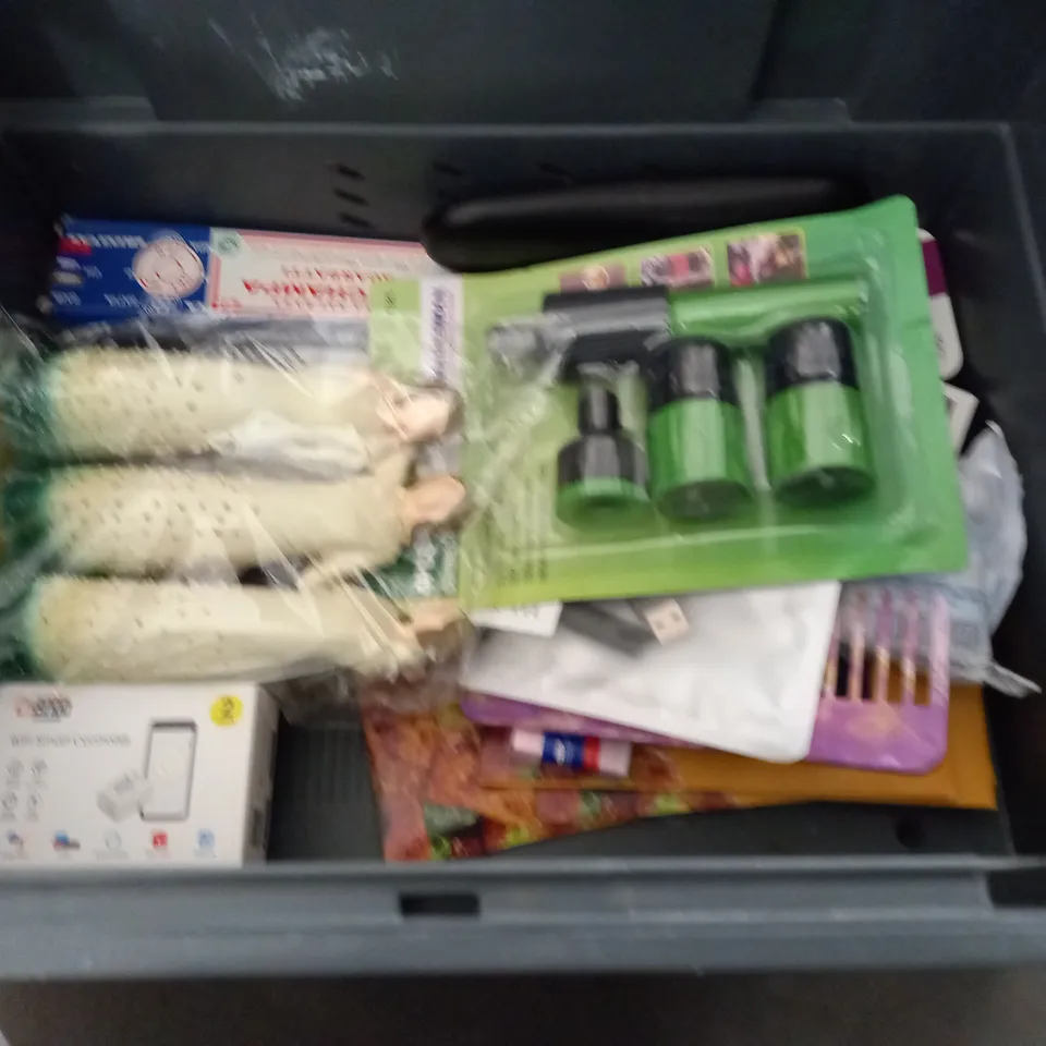 LOT OF ASSORTED HOUSEHOLD ITEMS TO INCLUDE GUITAR STRINGS, GUSSET XD 1-ER AND INCENSE STICKS