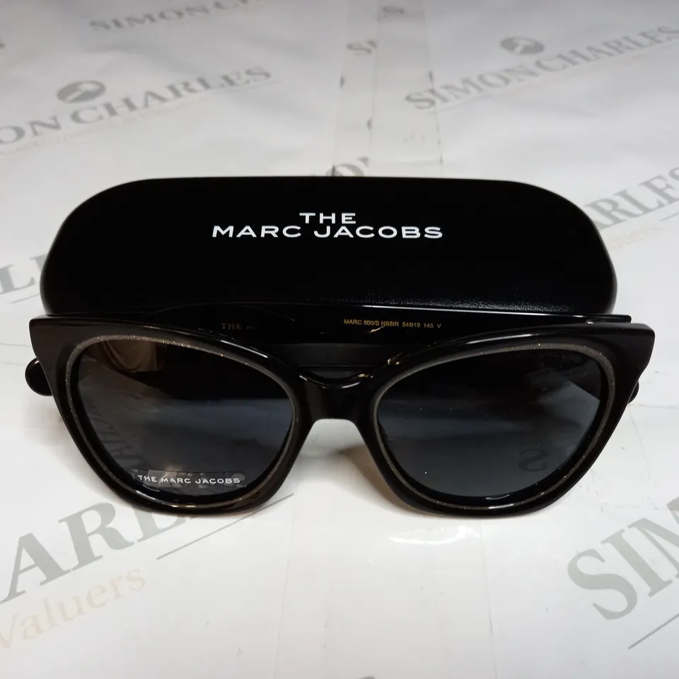 MARC JACOBS WOMENS CAT EYE BLACK SUNGLASSES