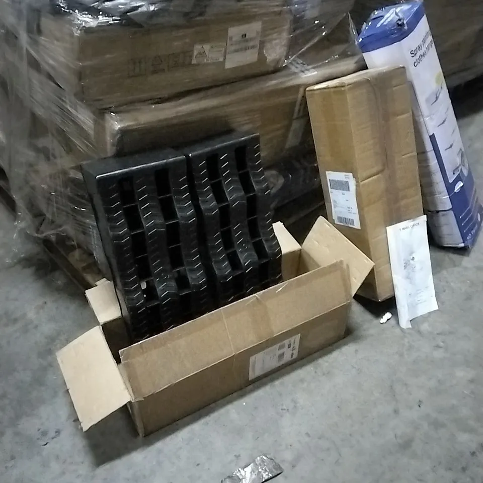 PALLET OF HOUSEHOLD ITEMS TO INCLUDE LEVELLING RAMPS, MOTORCYCLE WHEEL CHOCK, STAINLESS STEEL CLOTHES HANGER AND OTHER ASSORTED...