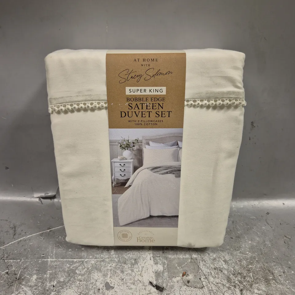 STACEY SOLOMON BOBBLE EDGE SATEEN DUVET SET - SUPER KING 