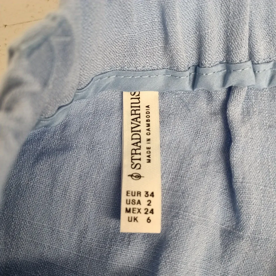 STRADIVARIUS WOMEN'S SHORTS – LIGHT BLUE, MADE IN CAMBODIA, UK 6 (EU 34)
