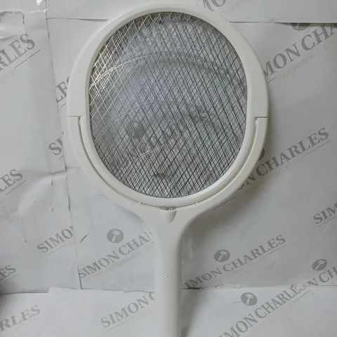 BOXED ELECTRIC FLY SWATTER IN WHITE