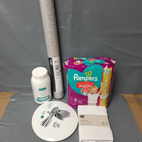 APPROXIMATELY 20 ASSORTED HOUSEHOLD ITEMS TO INCLUDE DRAIN CLEANER, PILLOWCASES, WALLPAPER, ETC