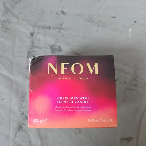 NEOM CHRISTMAS WISH SCENTED CANDLE – 420 G (14.8 OZ), MANDARIN, CINNAMON & TONKA BEAN, LONDON