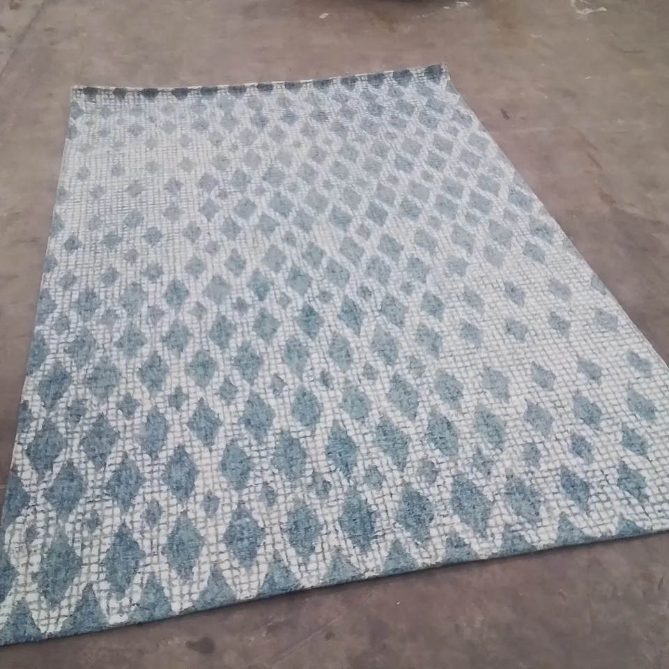 QUALITY DESIGNER AREA RUG - APPROXIMATELY 183x273cm