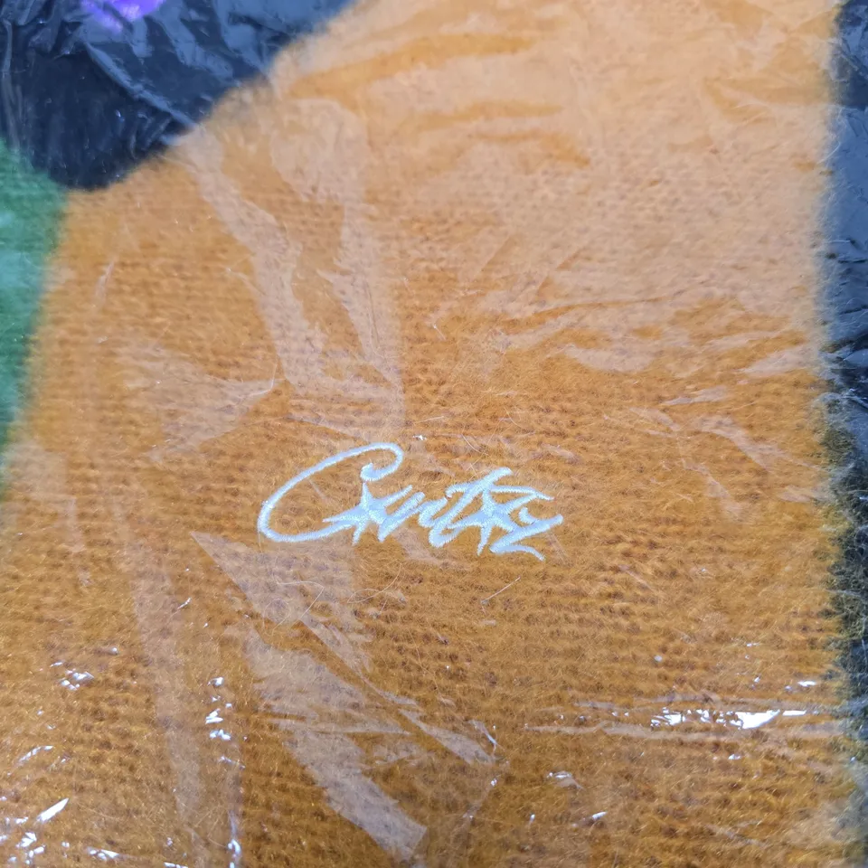 BAGGED CORTEIZ MOHAIR KNIT VEST - SIZE SMALL