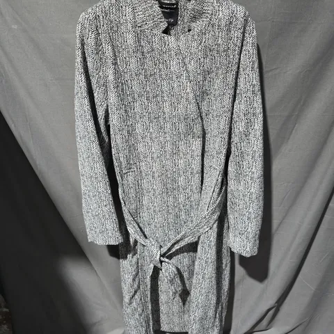 RIVER ISLAND STUDIOS BELTED TWEED COAT – GREY/BLACK HERRINGBONE - UK 18