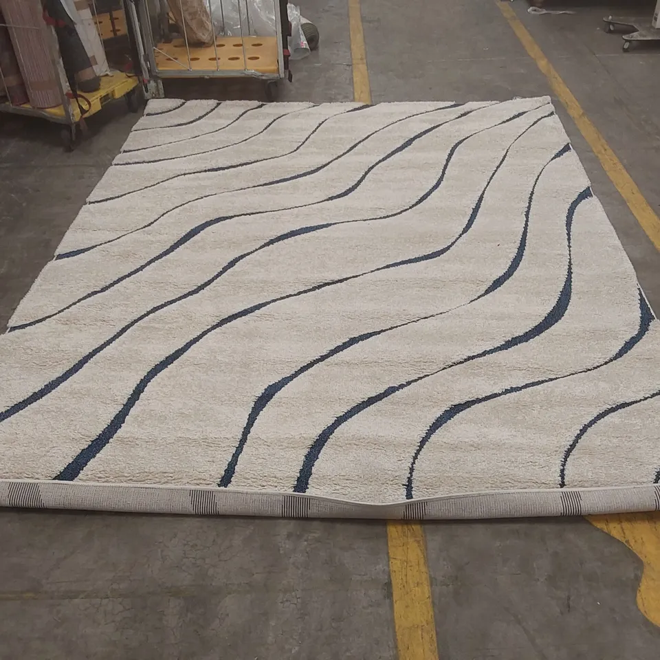 SAFAVIEH FLORIDA SHAG RUG - 235 x 305cm