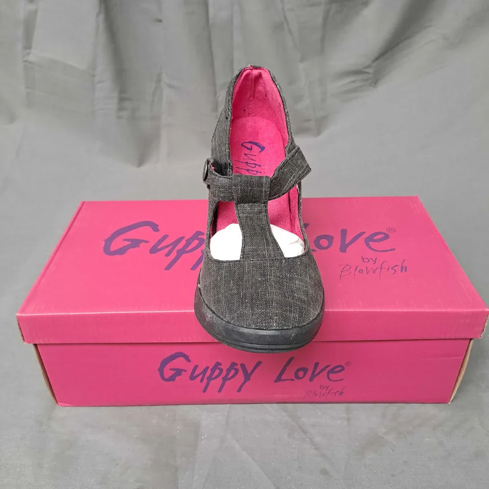 CAGE OF APPROXIMATELY 40 PAIRS OF WEDGE SHOES IN BLACK AND VARIOUS SIZES - COLLECTION ONLY