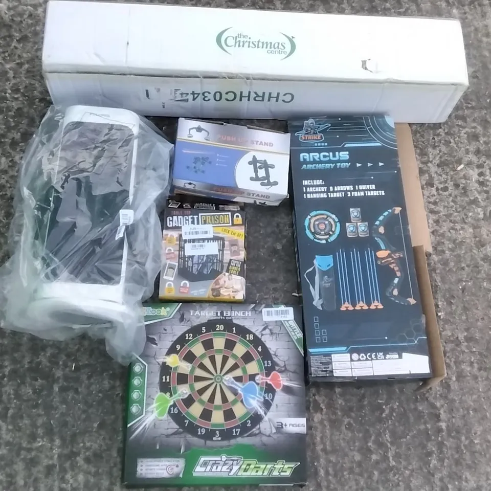 PALLET OF ASSORTED ITEMS INCLUDING MAGNETIC DART BOARD, PELONIS HEATER, CHRISTMAS TREE, GADGET PRISON, TOY ARCHERY SET, PUSH UP STANDS