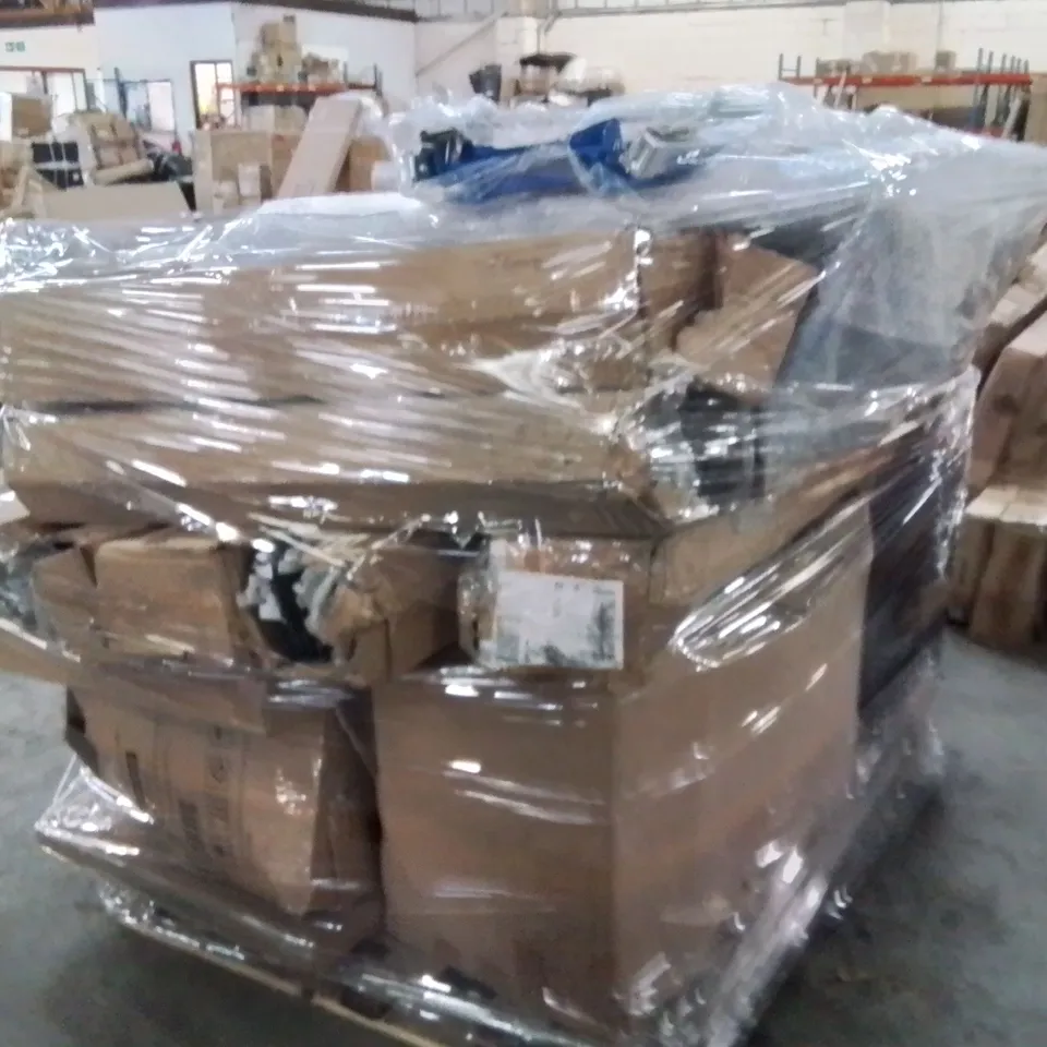 PALLET OF CAMPING PRODUCTS WITH GAZABOS 