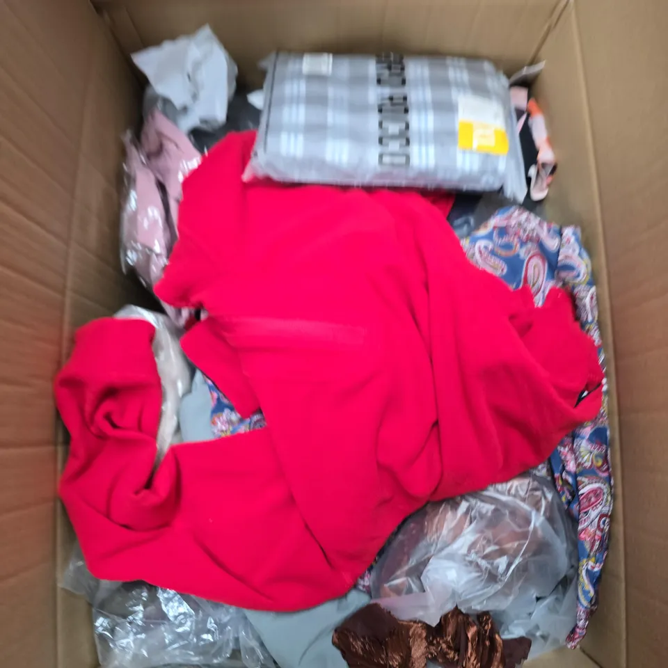BOX OF APPROXIMATELY 25 ASSORTED CLOTHING ITEMS IN VARIOUS STYLES, SIZES AND COLOURS - COLLECTION ONLY 
