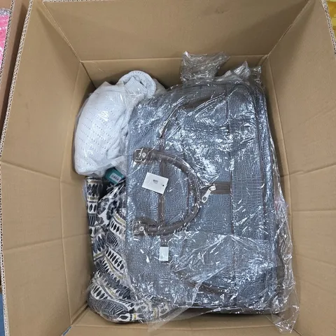 BOX OF APPROXIMATELY 30 ASSORTED CLOTHING ITEMS TO INCLUDE: LA MAREY GREY TEXTURED KNIT JUMPER 
