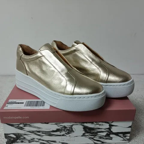 BOXED PAIR OF GOLD METALLIC SLIP-ON SNEAKERS – SIZE 39