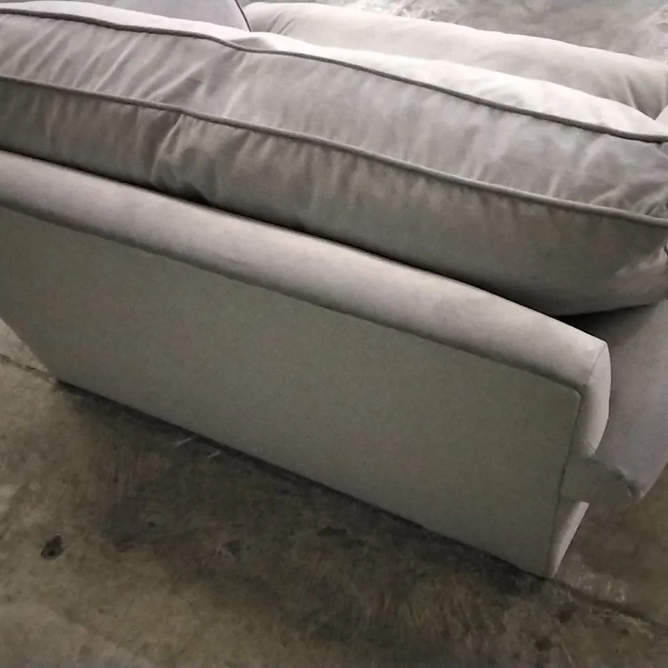 QUALITY DESIGNER LOUNGE CO LARGE ARMCHAIR IN SILVER PLUSH FABRIC 