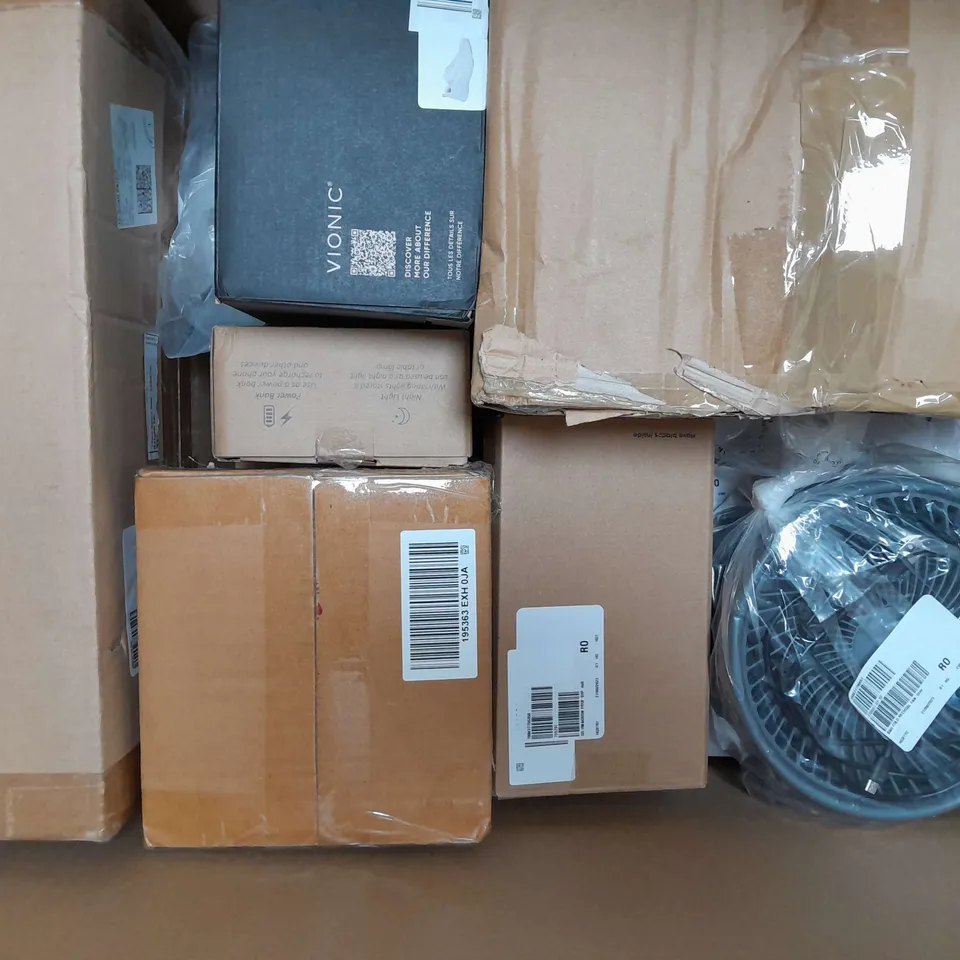 BOX OF APPROXIMATELY 15 ASSORTED HOUSEHOLD ITEMS TO INCLUDE THERAPY PAD, FAN, ETC