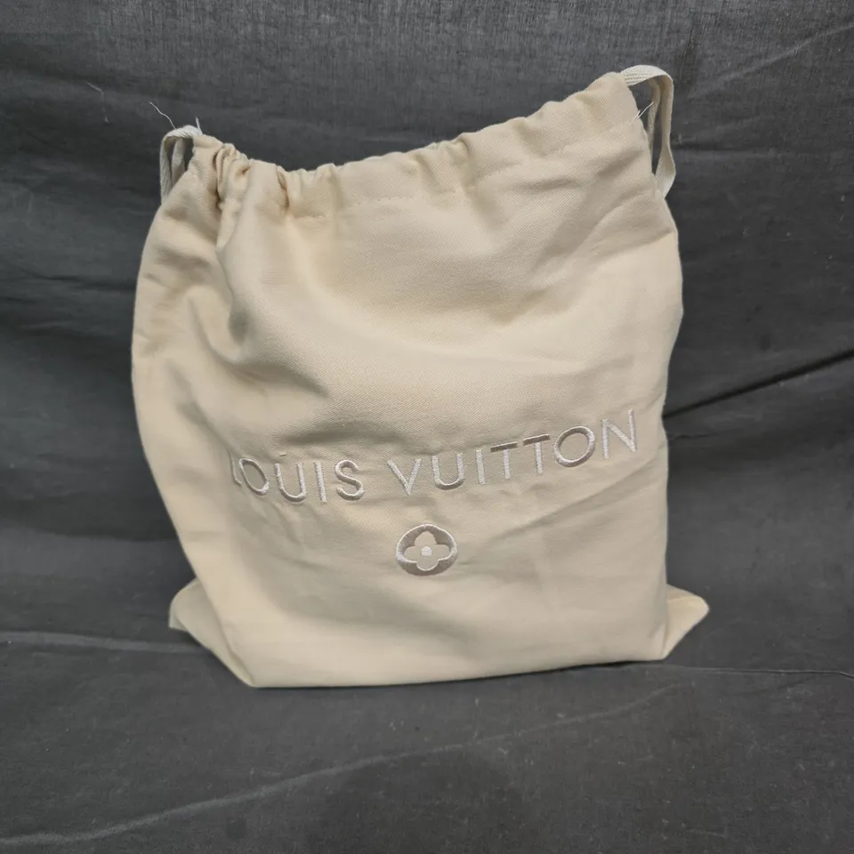 LOUIS VUITTON HANDBAG WITH GOLD-TONE HARDWARE – BEIGE/TAUPE, CHAIN STRAP