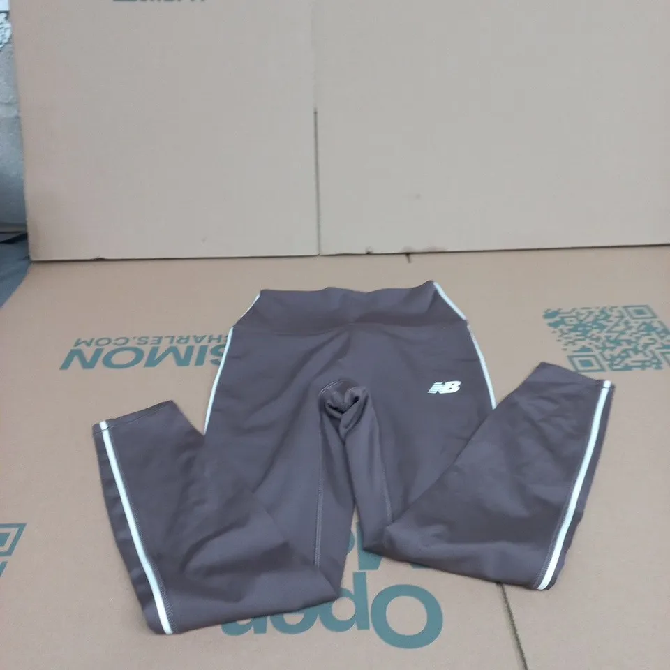 NEW BALANCE TRACK PANTS – WITH WHITE PIPING, UK S (US S)