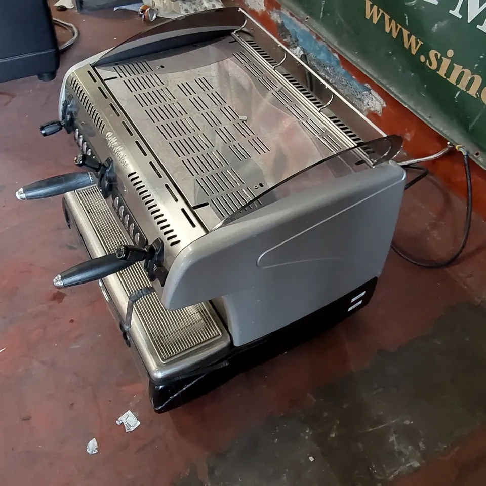 LA SPAZIALE CAFFE D'AUTORE COMMERCIAL 2 GROUP ESPRESSO MACHINE