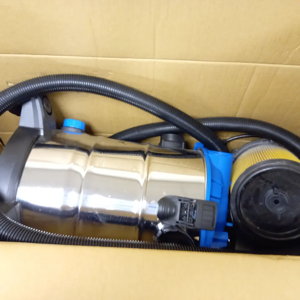 VACMASTER WET AND DRY VACUUM CLEANER 