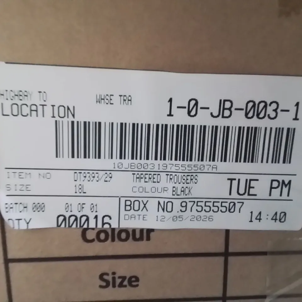 BOXED BRAND NEW APPROXIMATELY 16 CAPSULE TAPERED TROUSERS BLACK SIZE 18L