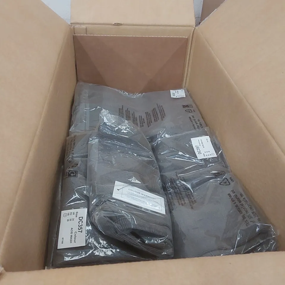BOX CONTAINING APPROXIMATELY 30x BRAND NEW ACID WASH ONE SHOULDER TOPS - SIZE 24