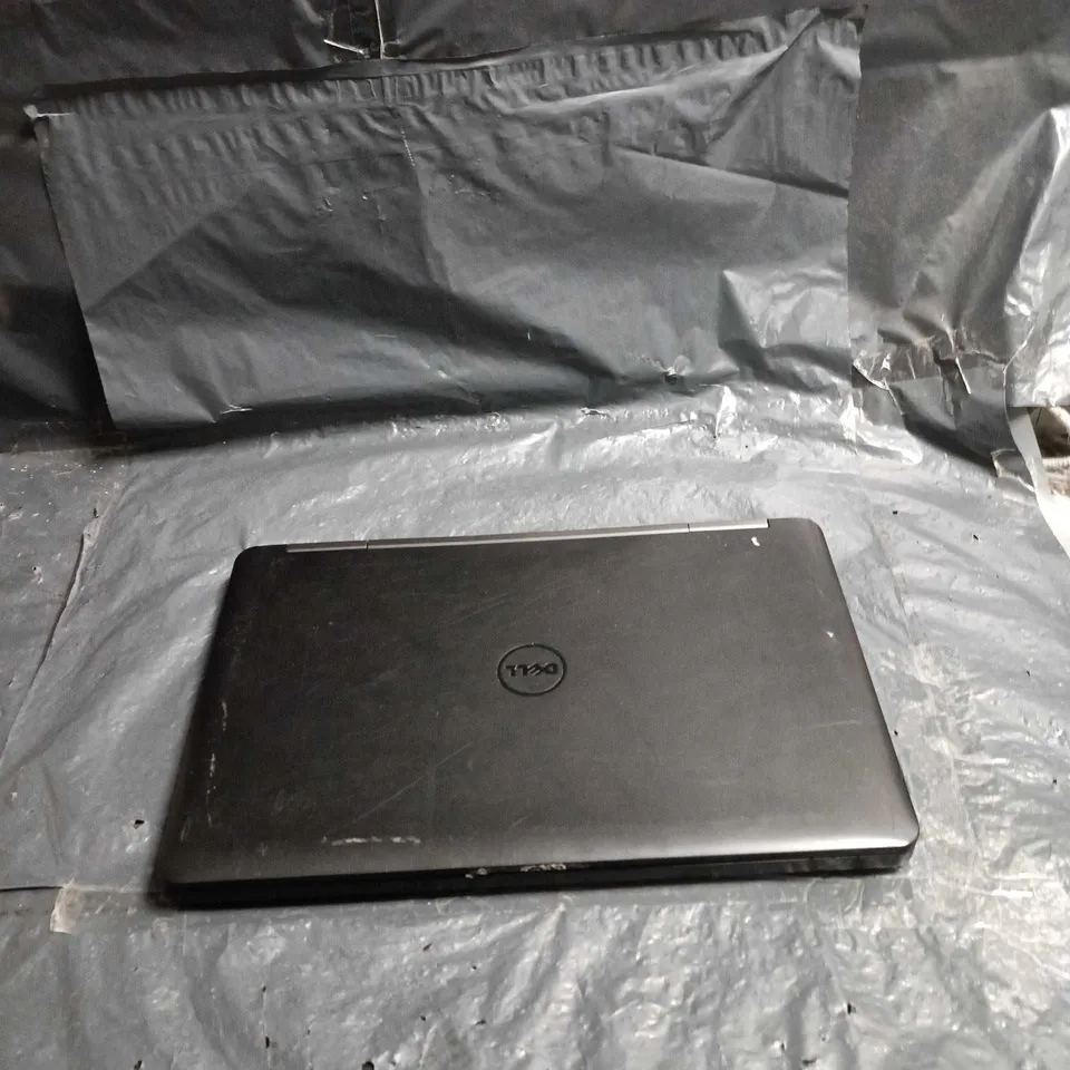 DELL LATITUDE E5540 LAPTOP