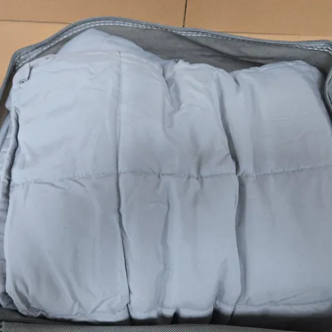 SLEEP IN A HUG 7KG WEIGHTED BLANKET IN GREY 120X180CM
