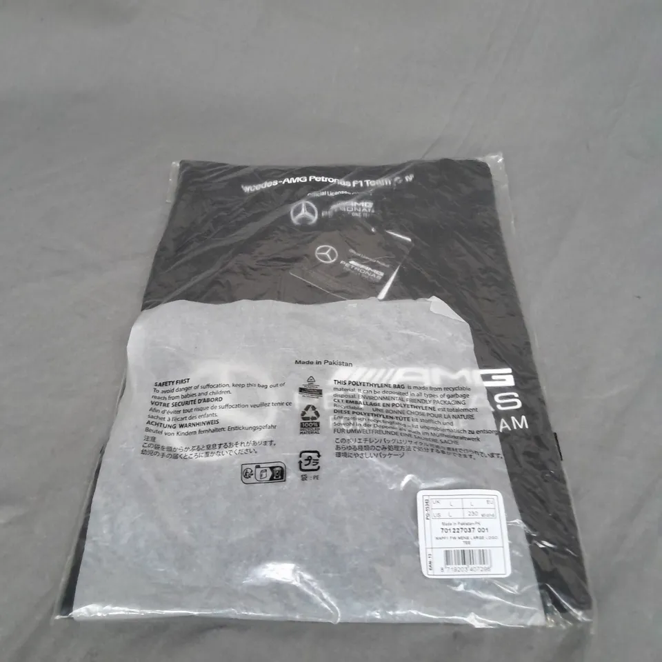 BAGGED MERCEDES-AMG PETRONAS FORMULA 1 TEAM LOGO TEE IN BLACK SIZE L