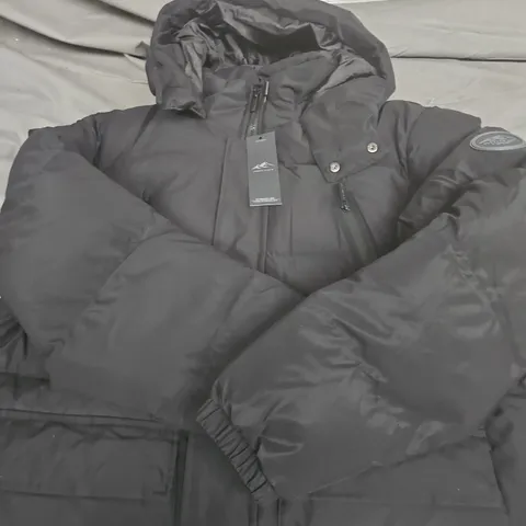 CLOSURE LDN LONGLINE EXPEDITION JACKET – BLACK – XL