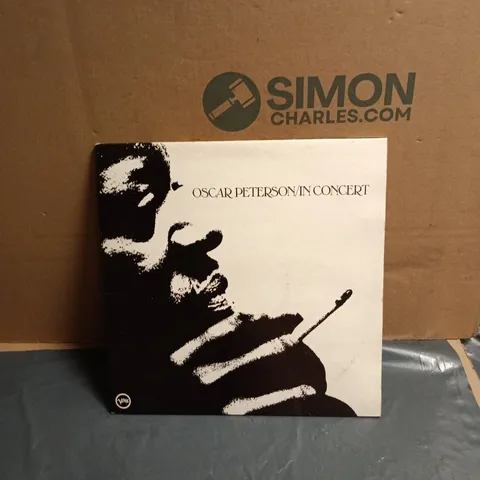 OSCAR PETERSON IN CONCERT 2 VINYL SET