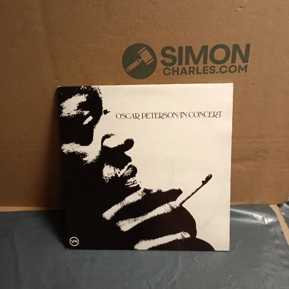 OSCAR PETERSON IN CONCERT 2 VINYL SET