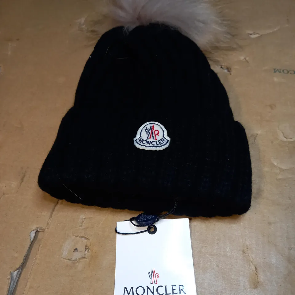 MONCLER POM-POM HAT