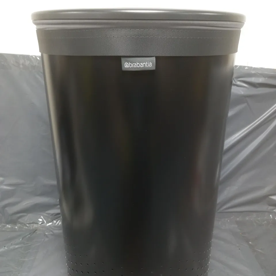 BRABANTIA LAUNDRY BIN SELECTOR – 60 LITRE CAPACITY