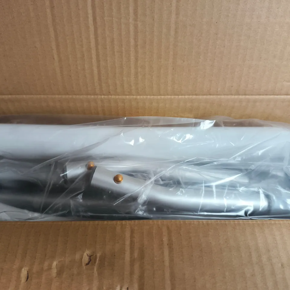 BOXED BATH CHAIR IN WHITE