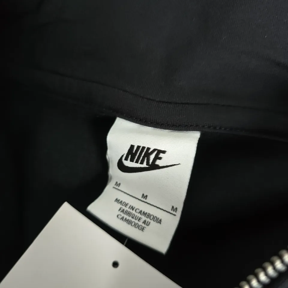 NIKE WOMEN'S FULL-ZIP HOODIE – BLACK, SIZE M