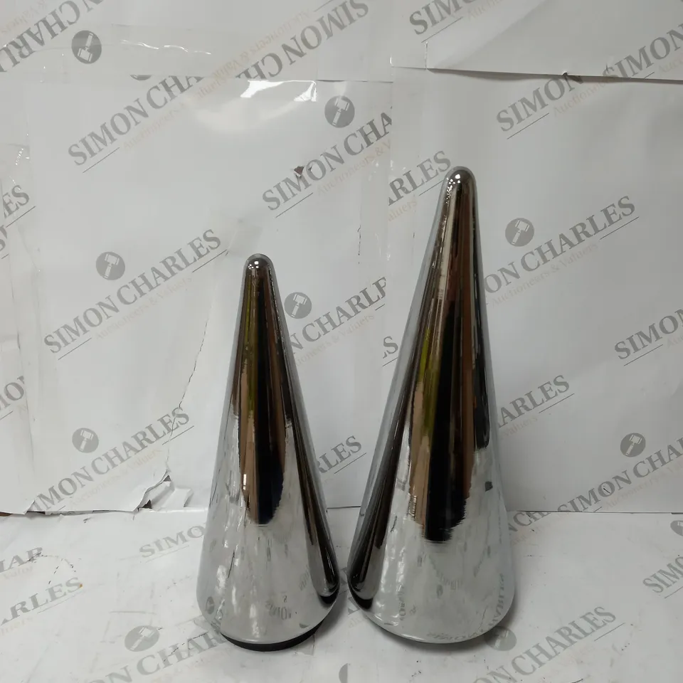 BOXED KELLY HOPPEN SET OF 2 INDOOR OUTDOOR PRELIT GLASS DECOR - REFLECTIVE CONES