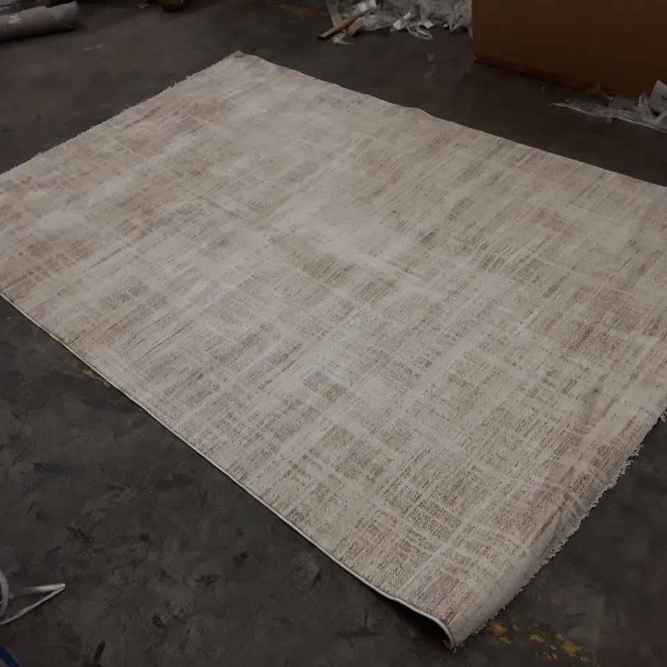 QUALITY DESIGNER AREA RUG APPROXIMATELY 200×290CM