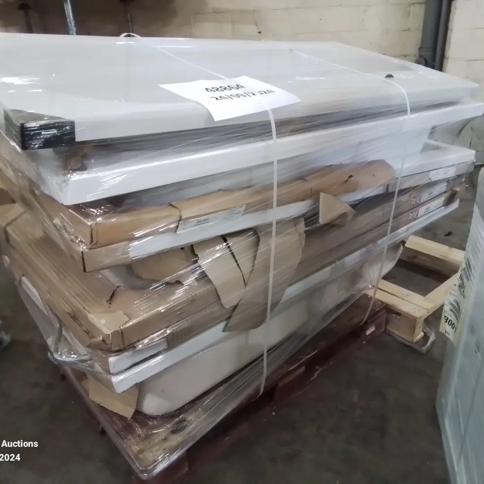 PALLET CONTAINING APPROXIMATELY 7 ASSORTED BATHTUBS 