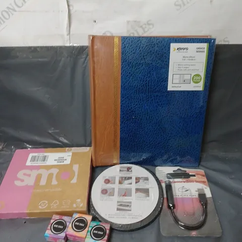 BOX OF APPROXIMATELY 20 ASSORTED HOUSEHOLD ITEMS TO INCLUDE DISHWASHER TABLETS, RECHARGEABLE LAMP AND MEMO ALBUM