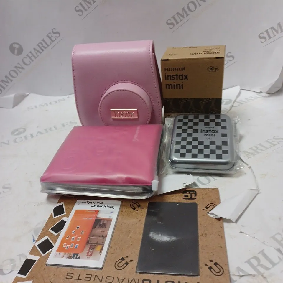 FUJIFILM INSTAX MINI 8 ACCESSORY KIT 