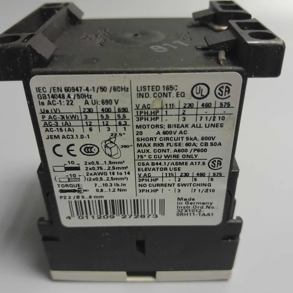 LOT OF 4 UNBOXED SIEMENS SIRIUS CONTACTORS - G/140508