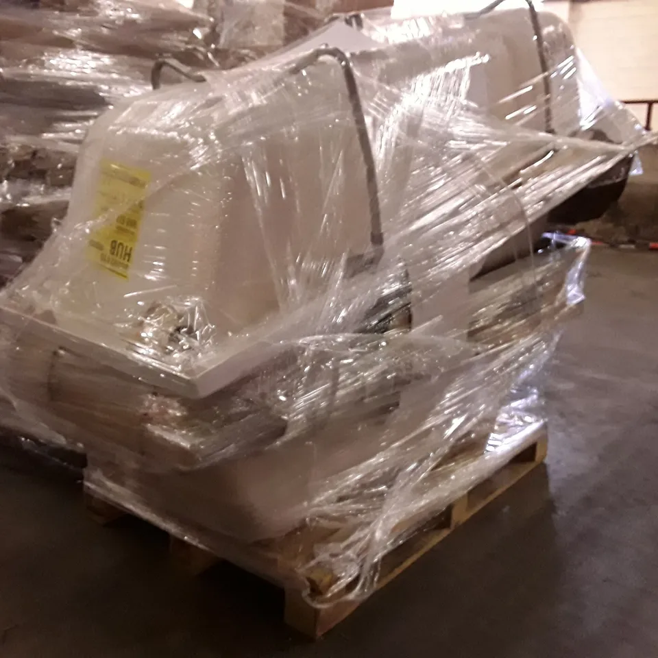 PALLET OF APPROXIMATELY 4 BATHTUBS 