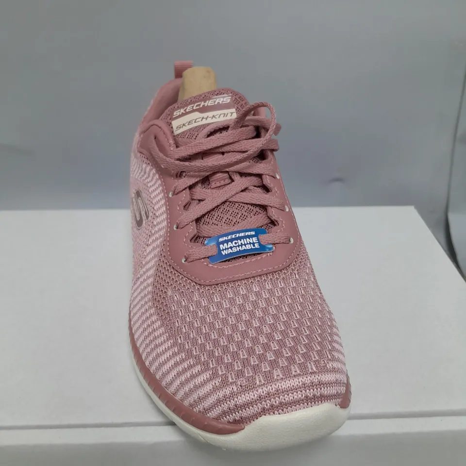 SKECHERS BONTIFUL PURIST TRAINER ROSE SIZE 3.5