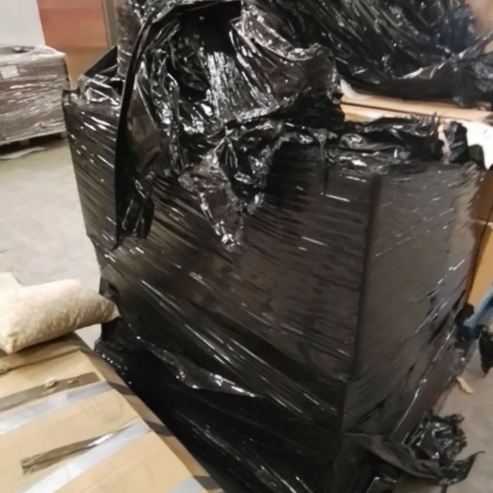 PALLET TO CONTAIN A LARGE ASSORTMENT OF BATHROOM VANITY BASINS