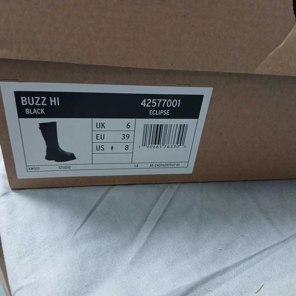 DR. MARTENS BUZZ HI BOOTS - BLACK ECLIPSE, UK6 (EU39)