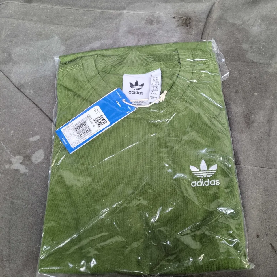 ADIDAS GREEN T-SHIRT WITH TREFOIL LOGO – NEW WITH TAGS (SEALED) UK XS