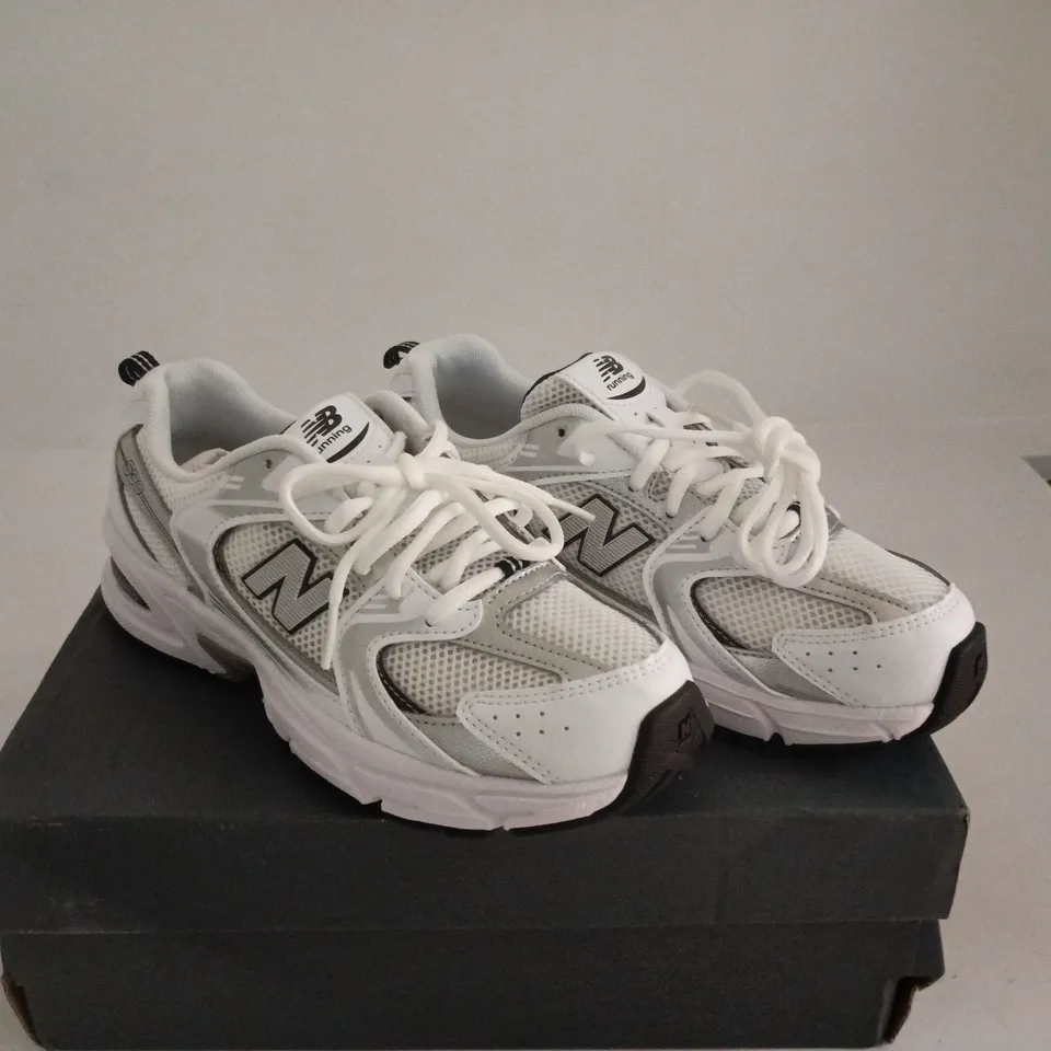 NEW BALANCE WHITE/SILVER TRAINERS UK 4 BOXED