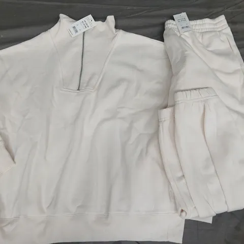NEW LOOK PETITE TOP AND SWEAT PANTS IN OFF WHITE - M TOP UK 12 PANTS